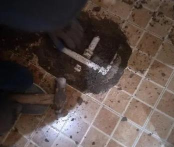 南昌市卫生间漏水维修公司为您分享下卫生间渗水如何处理及注意事项