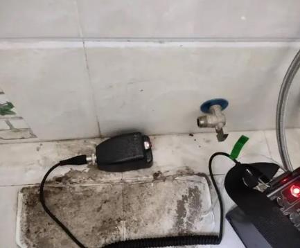 南昌市屋顶漏水维修公司分享下卫生间漏水的危害及解决方法